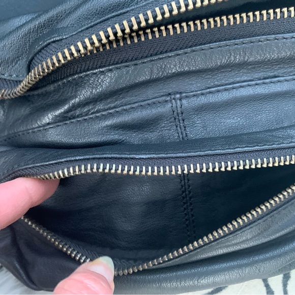 🔥SOLD -not for sale- Free People - BLACK Leather Archer Chain Sling Bag - Picture 14 of 15